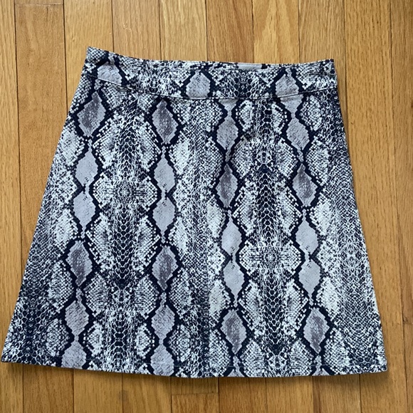 Snakeskin skirt- never worn - Picture 2 of 2